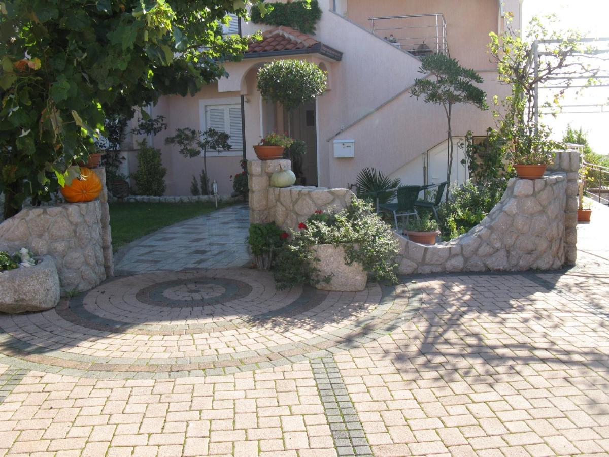 Apartman Ljubica 4 Apartment Veglia Exterior foto